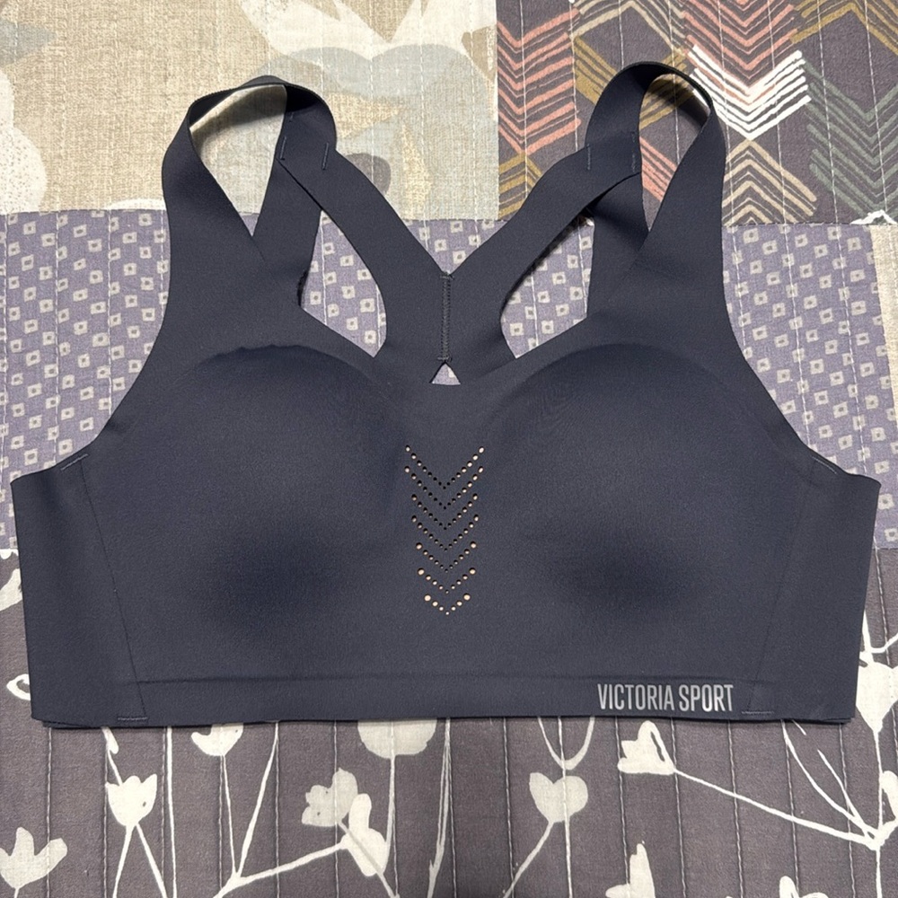 Full Support Victoria Secret Sports Bra - never sweat in!